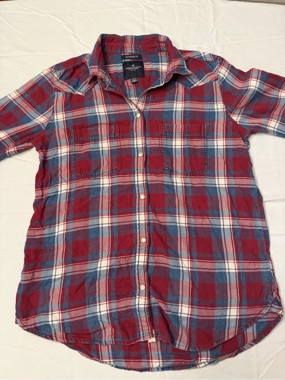 American Eagle Outfitters Red and Blue Plaid Button-Down Shirt for Men